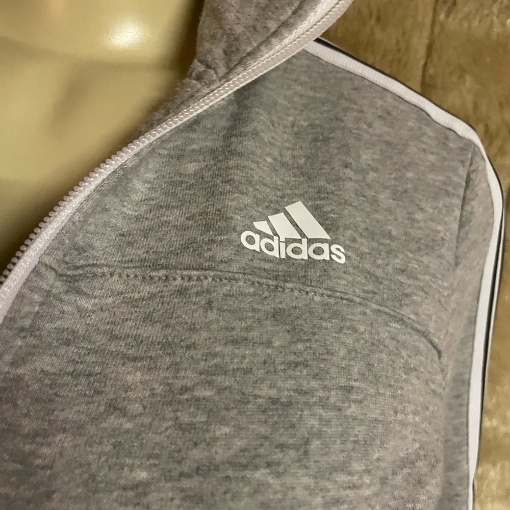 Adidas - Picture 3 of 3